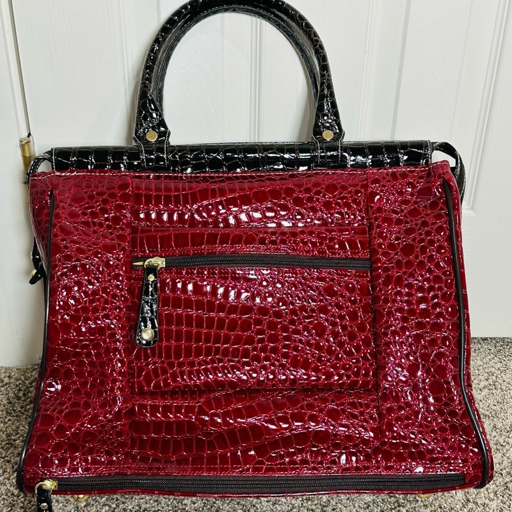 Samantha Brown NEW Red Black Travel Bags 5 piece set Set, passport, makeup bags - Picture 7 of 16